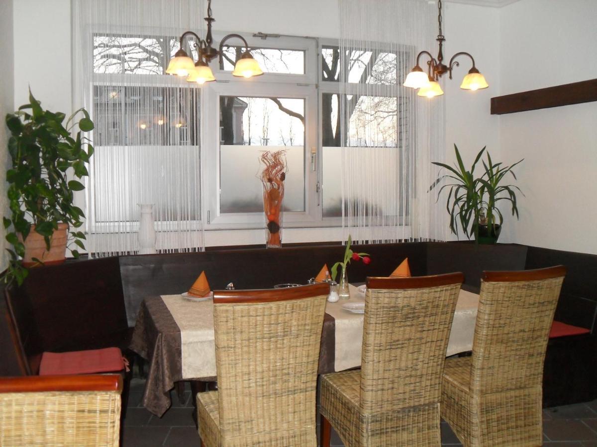 Hotel Monopol Хильден Экстерьер фото