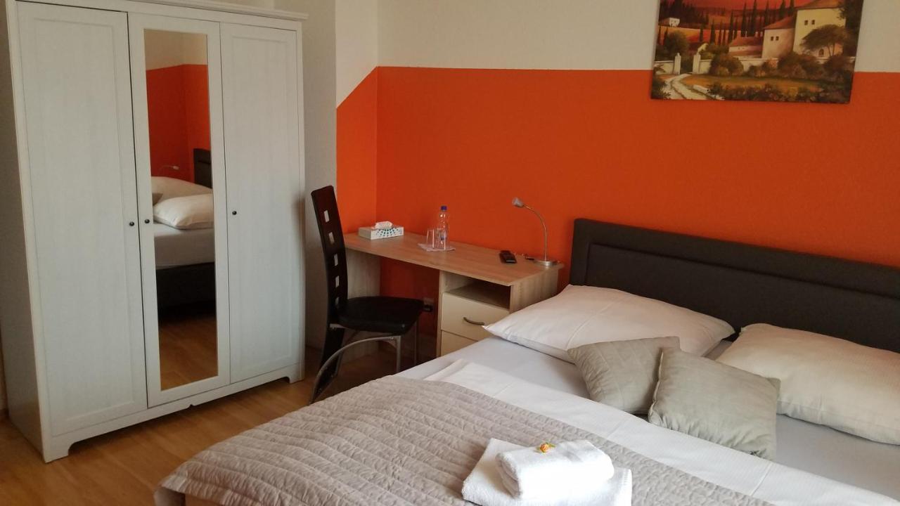 Hotel Monopol Хильден Экстерьер фото