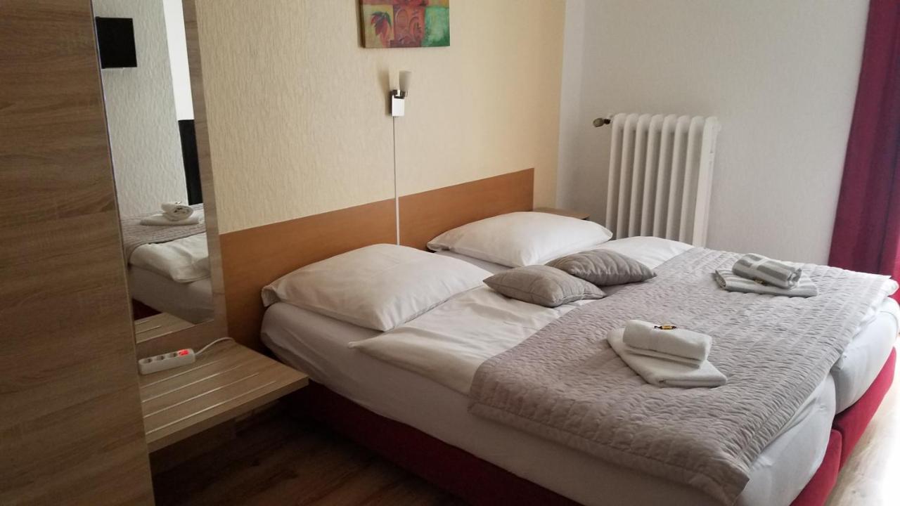 Hotel Monopol Хильден Экстерьер фото