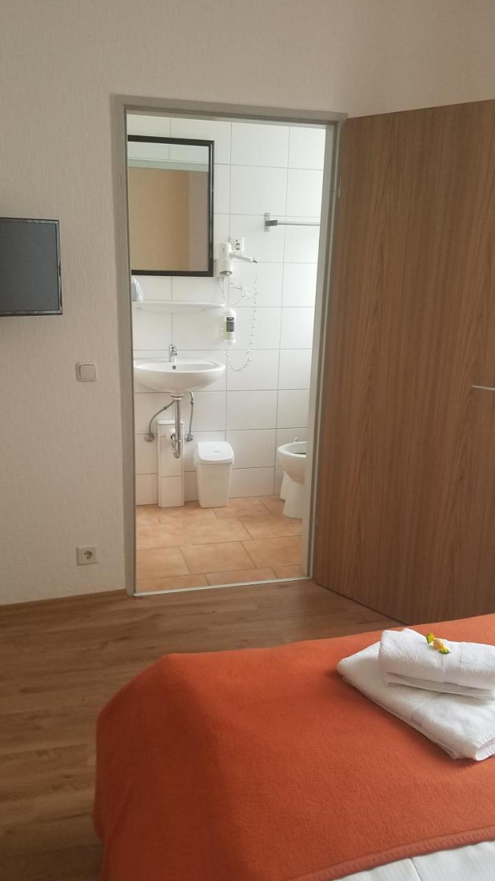 Hotel Monopol Хильден Экстерьер фото