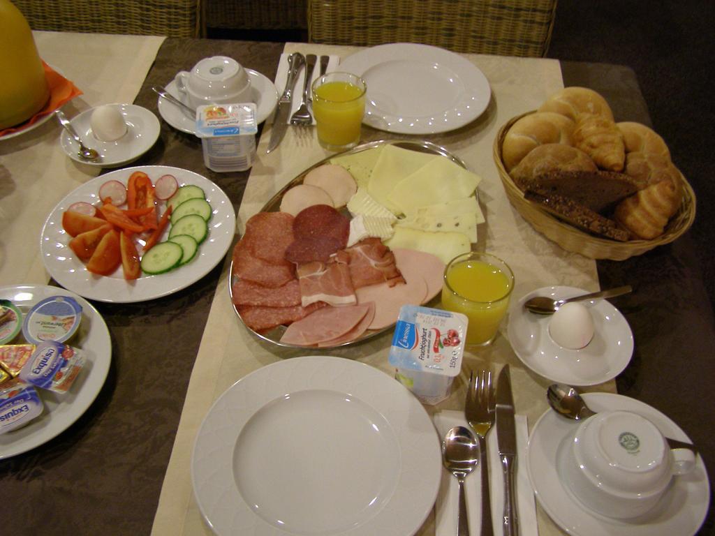 Hotel Monopol Хильден Экстерьер фото